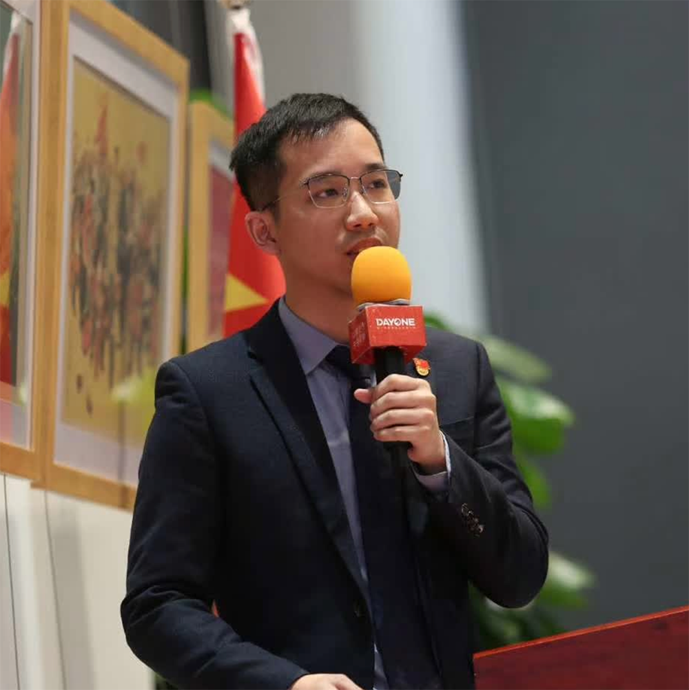 胡佳彬